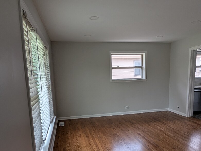 Building Photo - 44 N Martha St