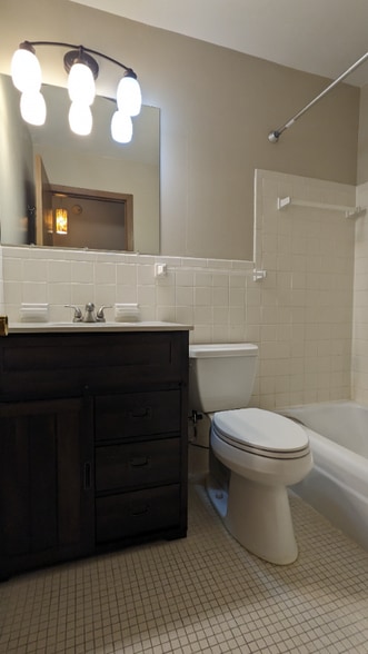 Building Photo - 4530 Park Commons Dr