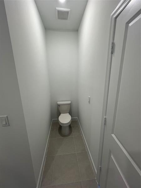 Building Photo - 655 SE Lk Fls St