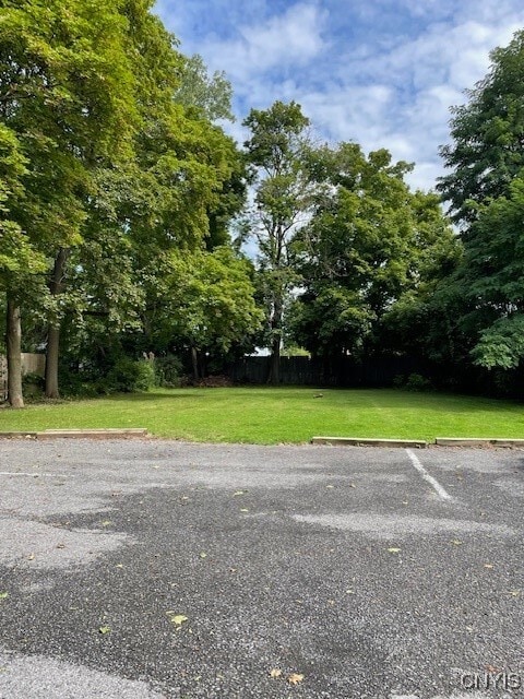 Building Photo - 103 Drexler Ave S