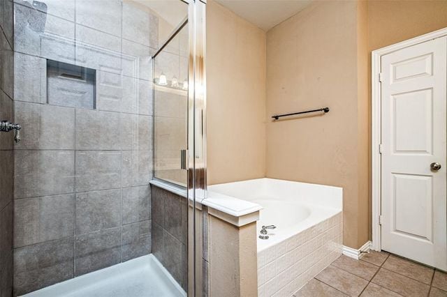 Building Photo - Apartment for Rent