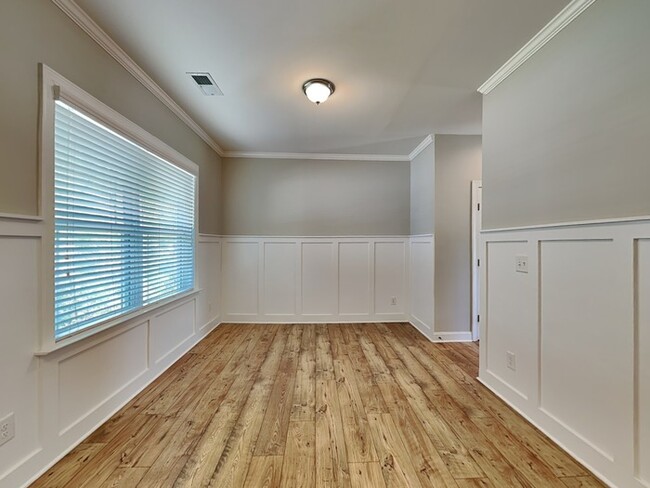 Building Photo - 506 Holden Forest Dr