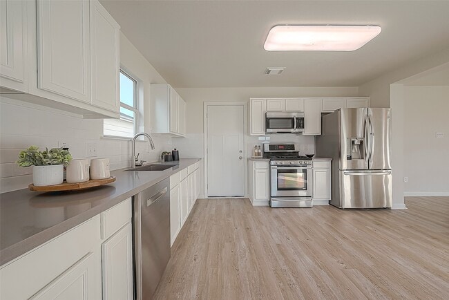 Building Photo - 3806 Granite Springs Ln