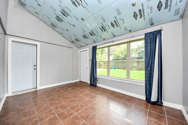 Building Photo - Charming and well-maintained home in the heart of Pasadena!