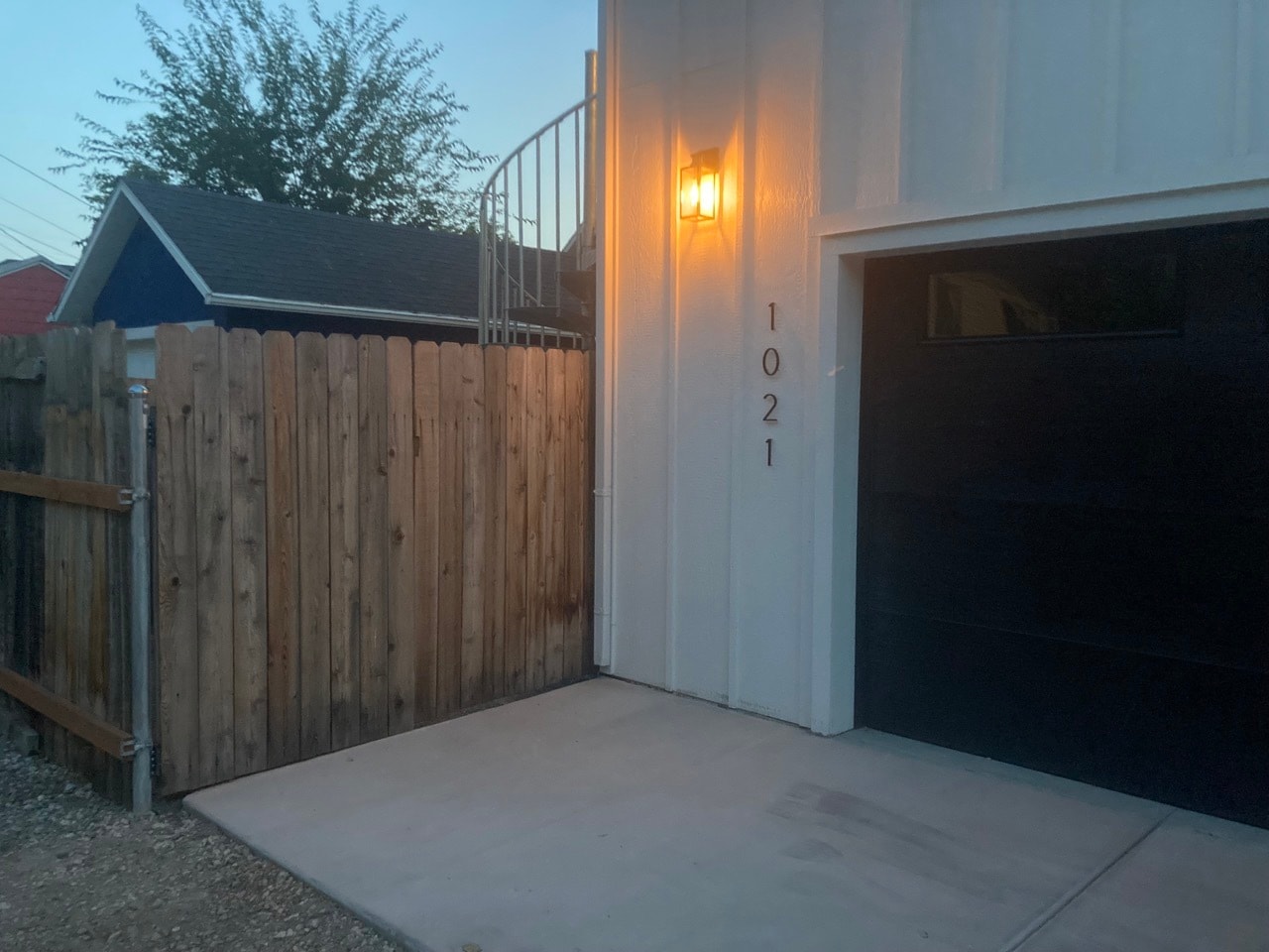 Building Photo - 1021 S 1000 E