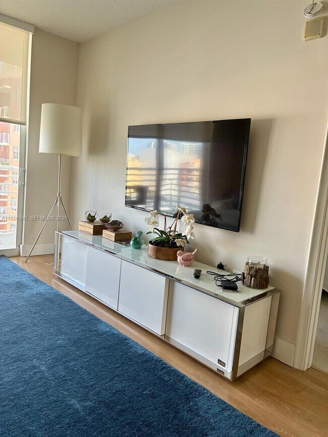 Building Photo - 18800 NE 29th Ave