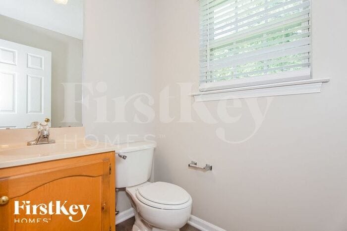 Building Photo - 153 Silver Birch Ln