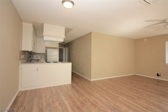 Building Photo - 1470 Elizabeth Ave