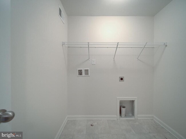 Building Photo - 45818 Winding Branch Terrace