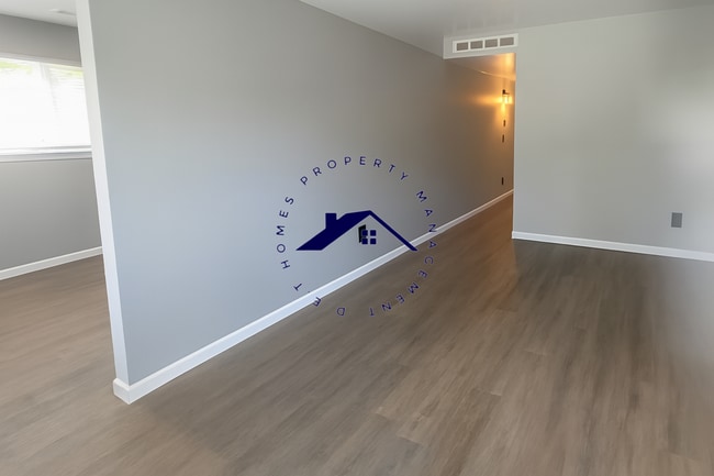 Building Photo - 6765 Heyden