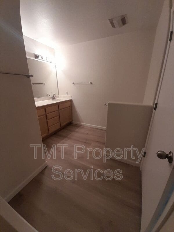 Building Photo - 310 E McCoy Ln