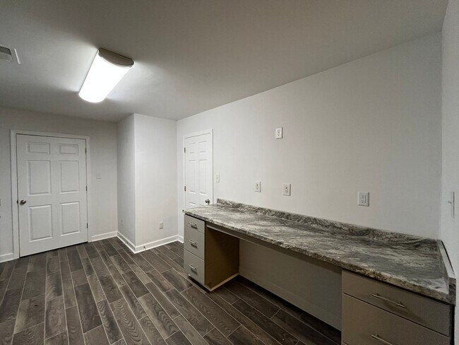 Building Photo - Newly Remodeled 3BD, 2BA Raleigh Home with Fenced Yard in Prime Location Near Downtown Raleigh, N...