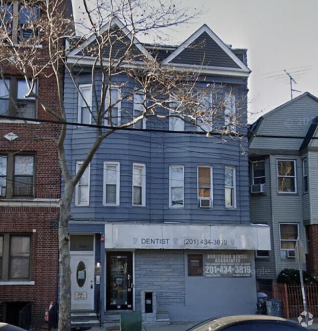 Building Photo - 2275 John F. Kennedy Blvd