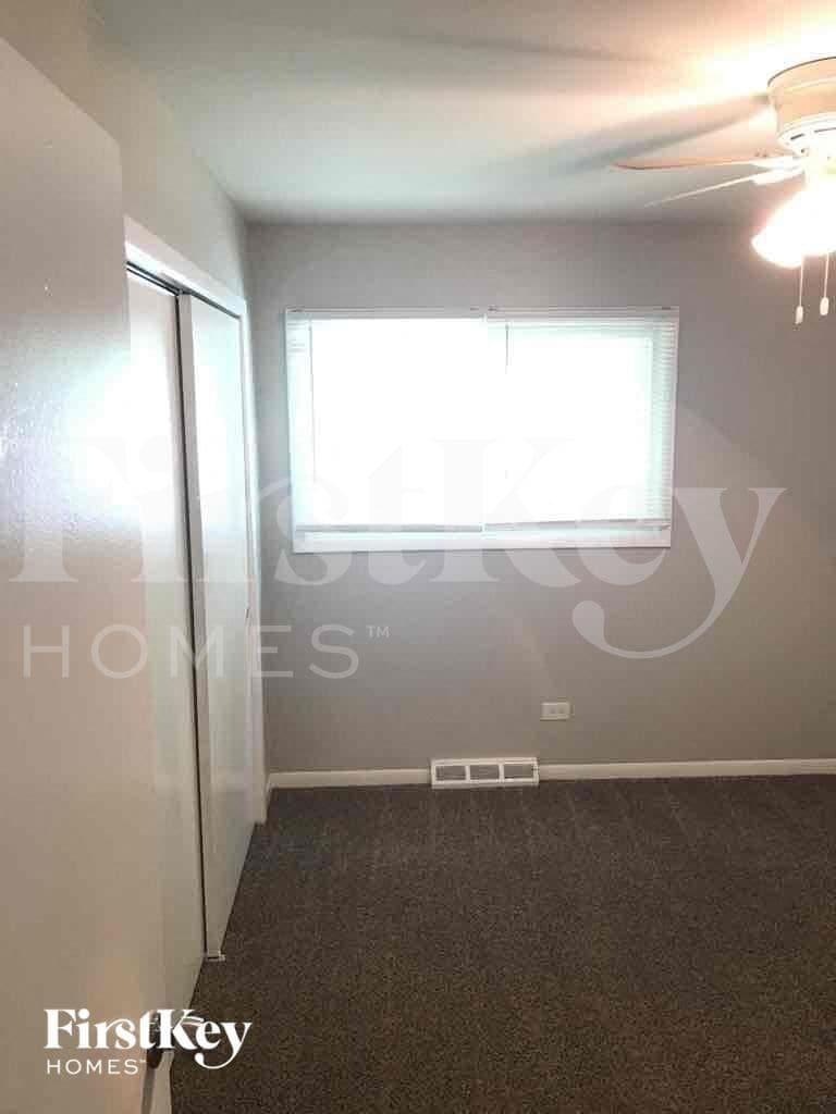 Building Photo - 2S383 Riverside Ave