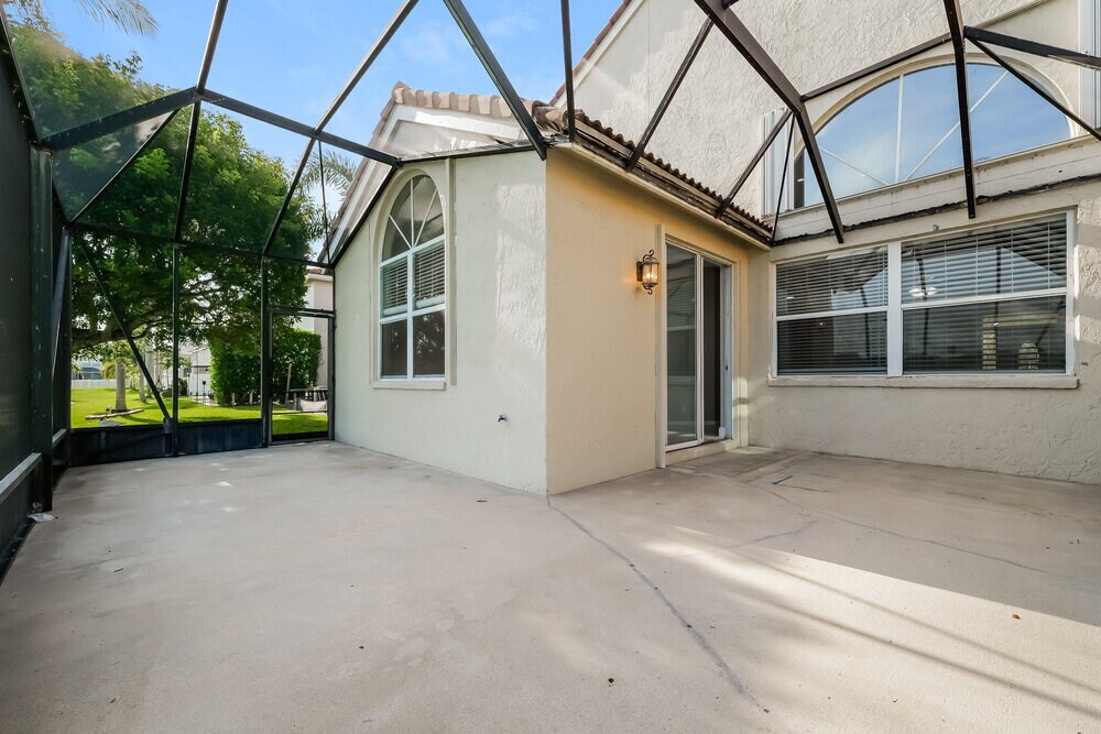 Building Photo - 7673 Springfield Lake Dr