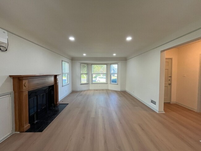 Building Photo - North Hollywood 2+2 extra storage, upgrades + backyard!