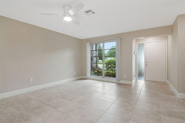 Building Photo - 2958 Dundee Dr