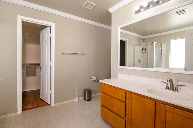 Building Photo - 6314 Kingston Ranch