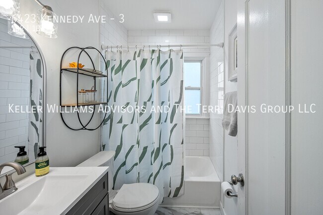 Building Photo - 6423 Kennedy Ave
