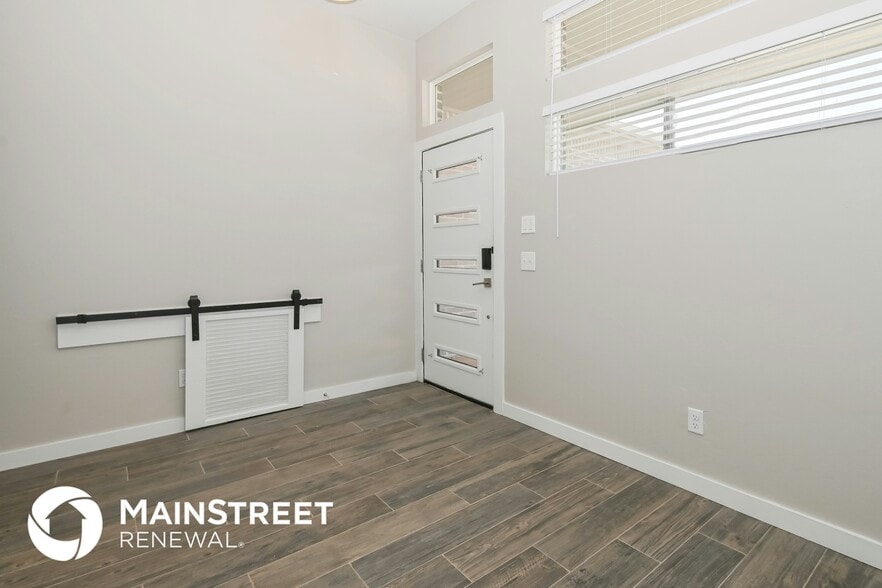 Building Photo - 11324 Paradise In Dr