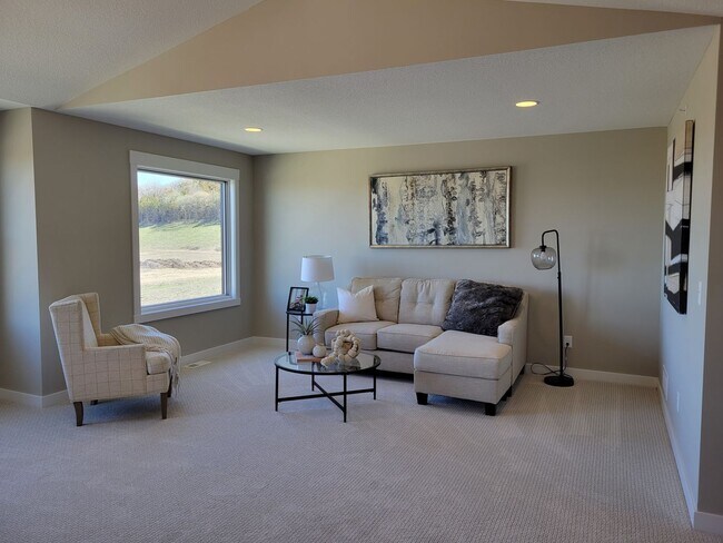 Building Photo - Executive Luxury Rentals