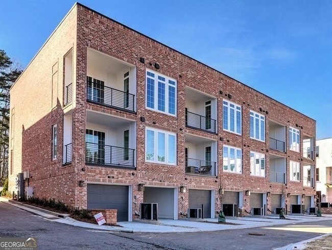 Building Photo - 155 Devore Rd