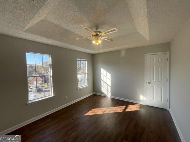 Building Photo - 6387 Seths Way