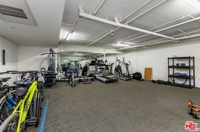 Building Photo - 11851 Laurelwood Dr