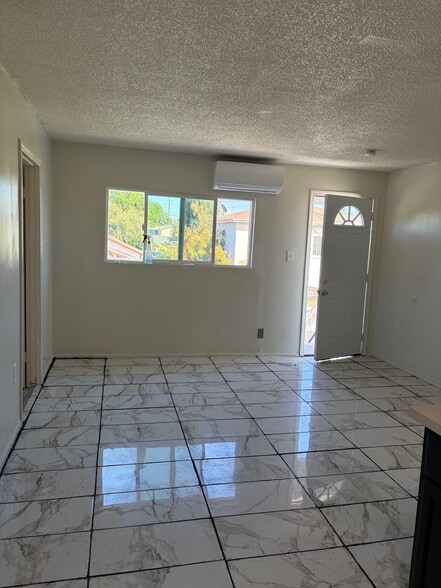 Building Photo - 9636 1/2 San Gabriel Ave
