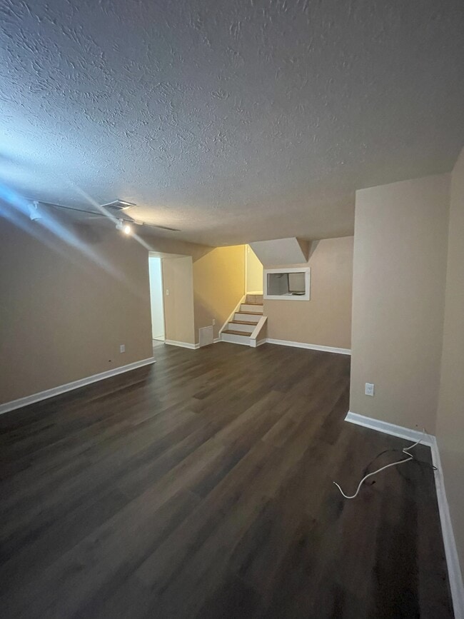 Building Photo - 34 Ridge Meadows Dr