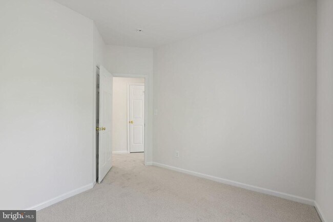 Building Photo - 2225 Potomac Club Pkwy