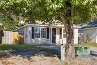 Building Photo - A Classic Act