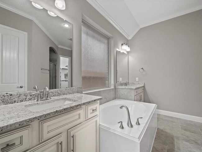 Building Photo - 10938 Walts Run Ln