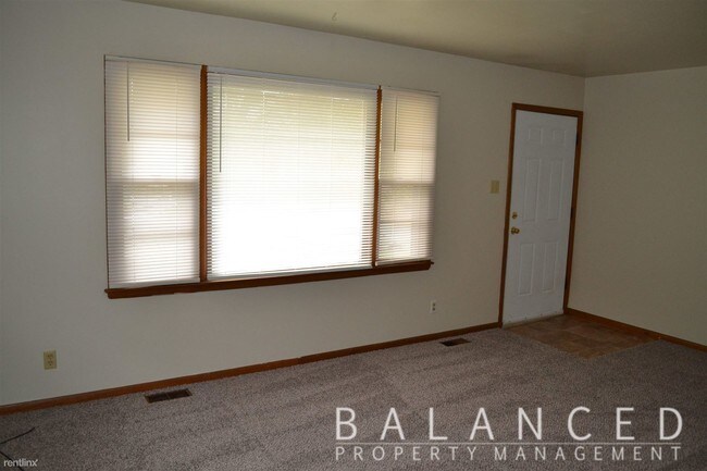 Building Photo - 1 br, 1 bath House - 3307 SW 29th Ter