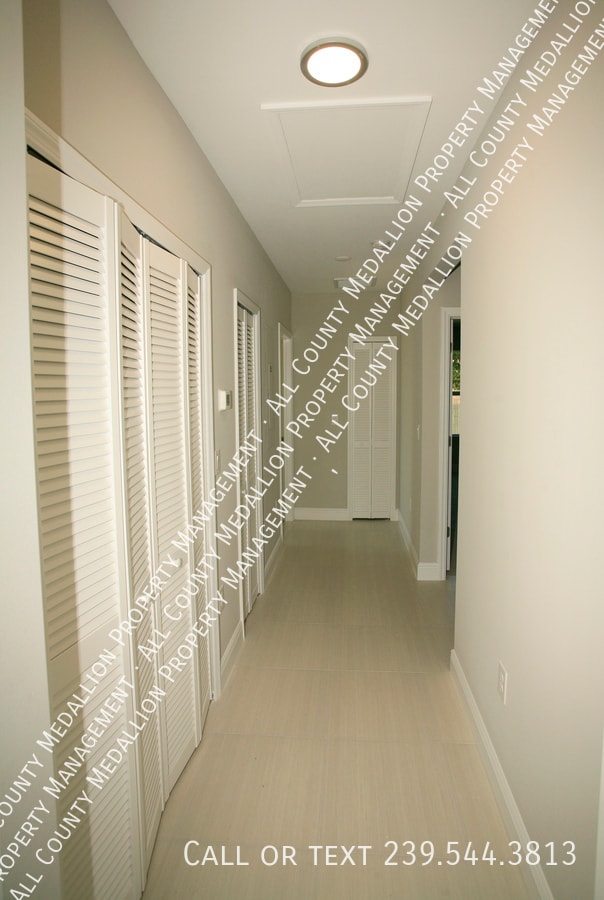 Building Photo - 7471 Pebble Beach Rd