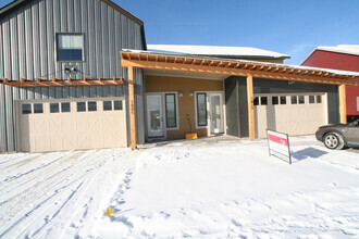 Building Photo - Leeward Court