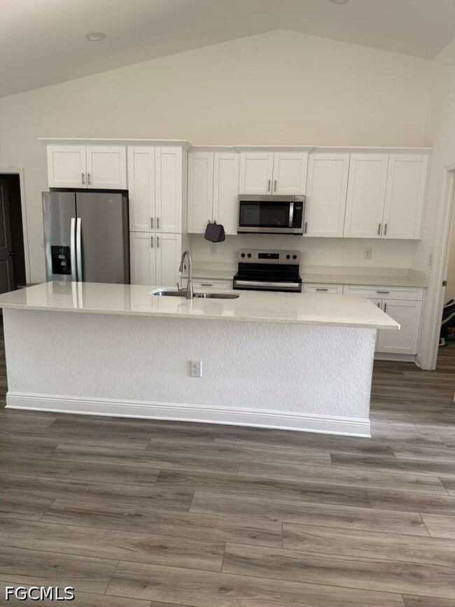 Building Photo - 3125 Kanek Cir