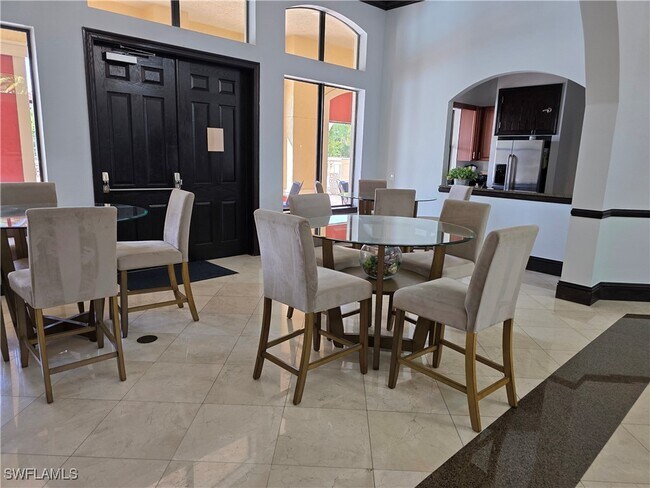 Building Photo - 12940 Positano Cir