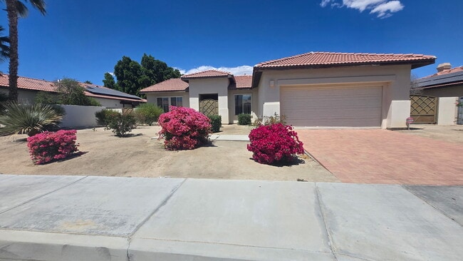 Building Photo - 74594 Moss Rose Dr
