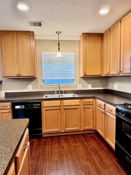 Building Photo - 16010 Limestone Lake Dr