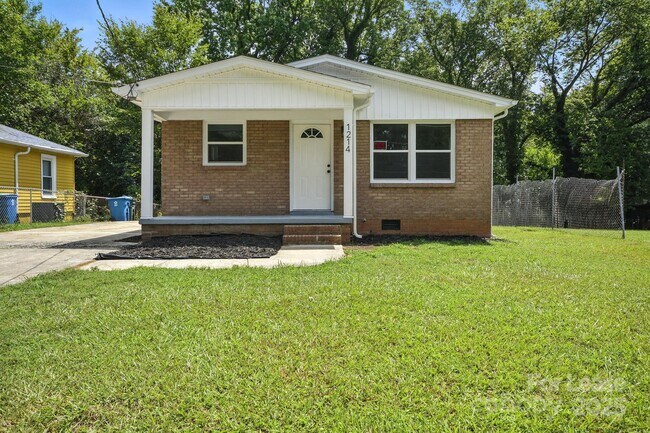 Primary Photo - 1214 Short St
