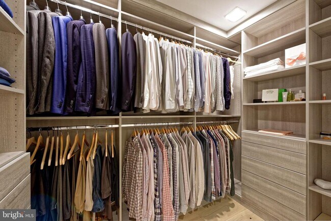 Building Photo - 8551 Connecticut Ave