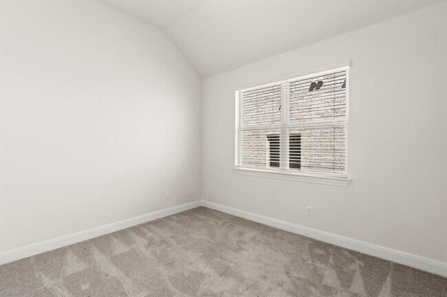 Building Photo - 528 Tubman Dr