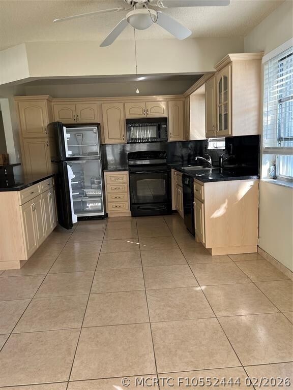 Building Photo - 3210 Sheridan Ln