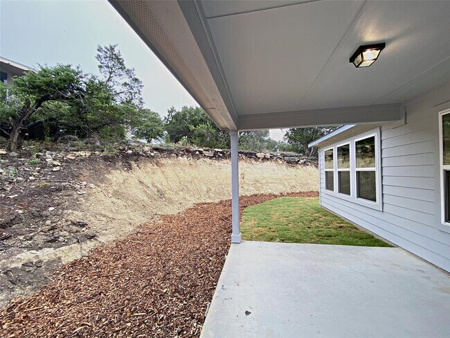 Building Photo - 20915 Oak Dale Dr