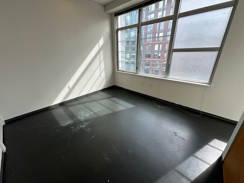 Building Photo - 117 E Berkeley St