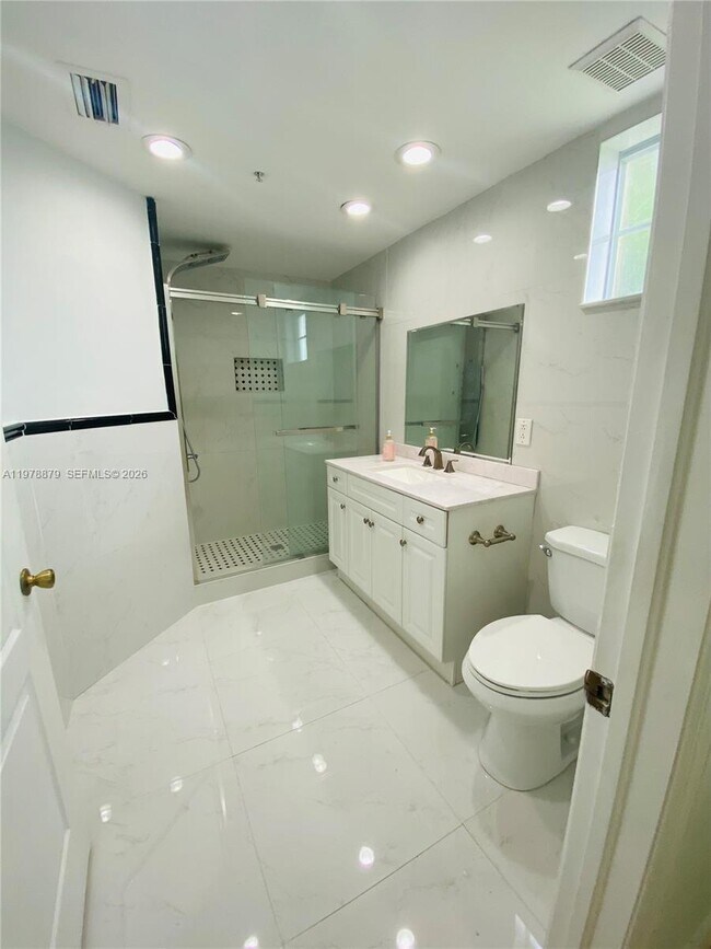 Building Photo - 17415 NW 75th Pl