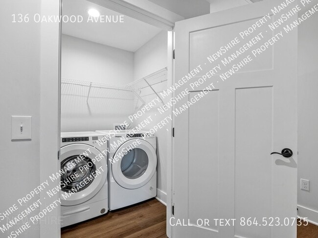 Building Photo - 136 Oakwood Ave