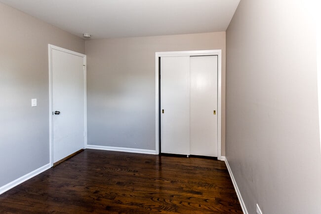 Building Photo - 60 N Wolf Rd