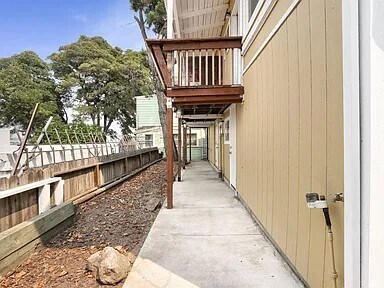 Building Photo - 568 Alhambra St